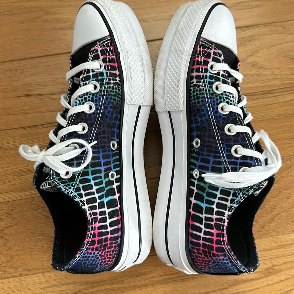 Multi color platform Converse